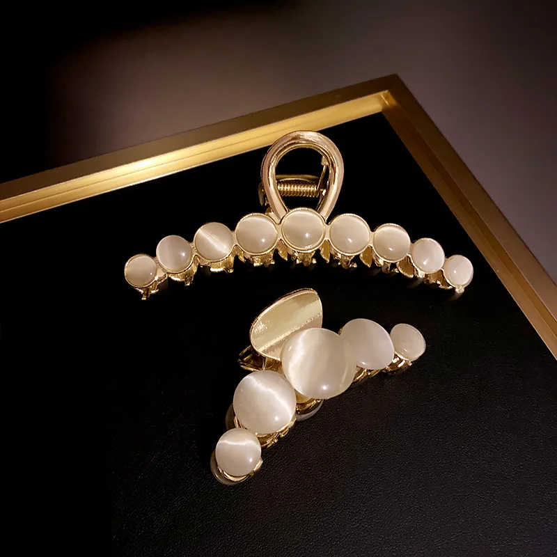 

1pcs Cat Eye Beaded Hair Claw Women Adorable Pearl Trendy Elegant Accessory Stylish Luxe Girls Headwear Daily Casual Hairstyles