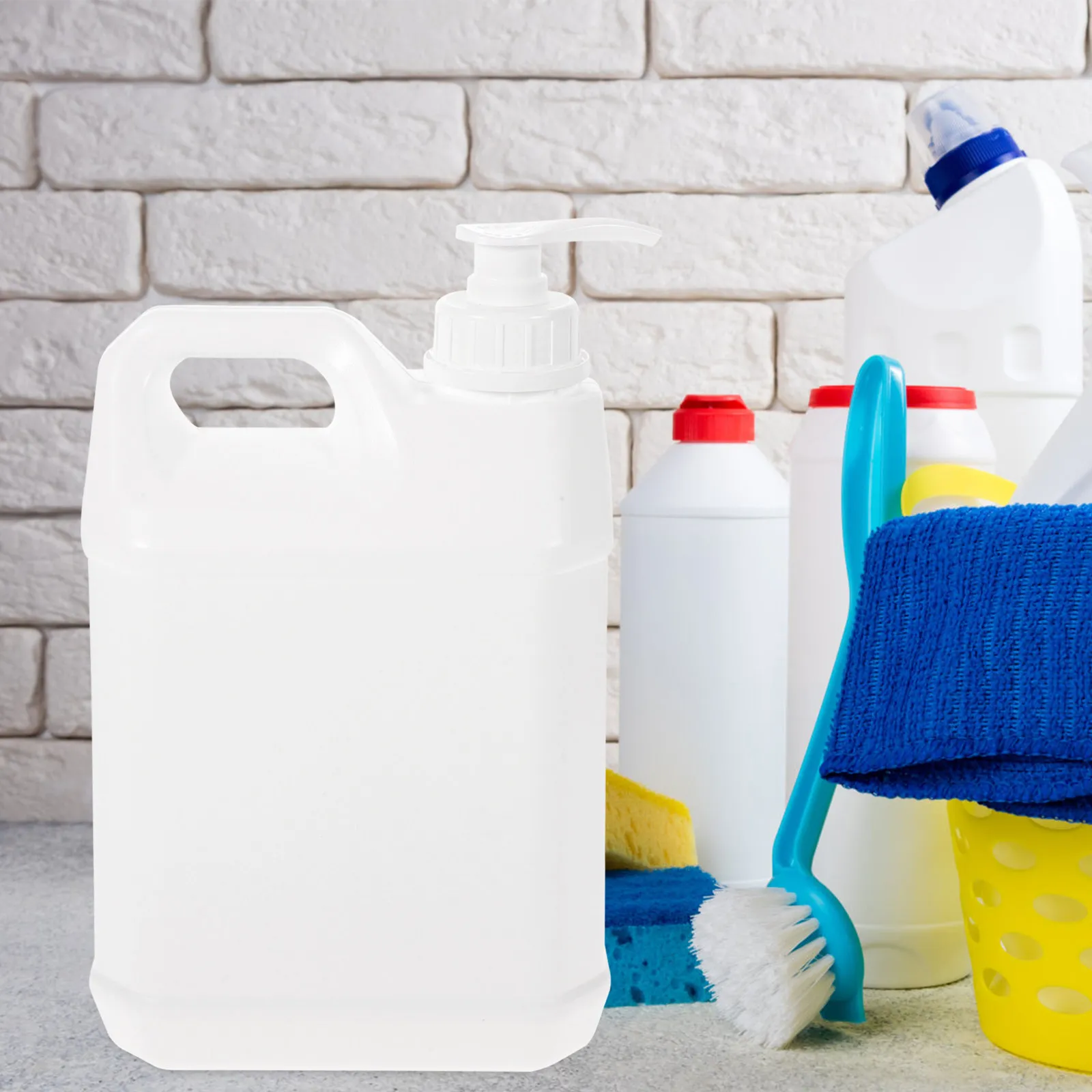 

2 .5L Bottle L Pump Bottles Sterilization Liquid Plastic Liquid Soap Cosmetics Chemical Storage Container Bathroom Dispenser