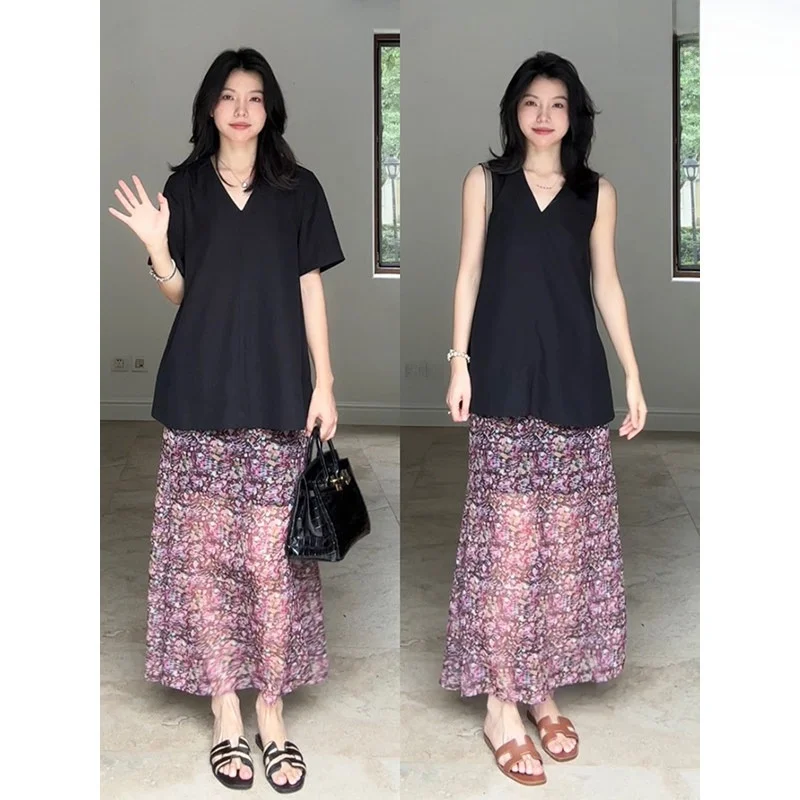 

Льняной комплект с V-образным вырезом и цветочным принтом: повседневная юбка и топ для женщин. Новинка лета. Уютный, комфортный, дышащий.