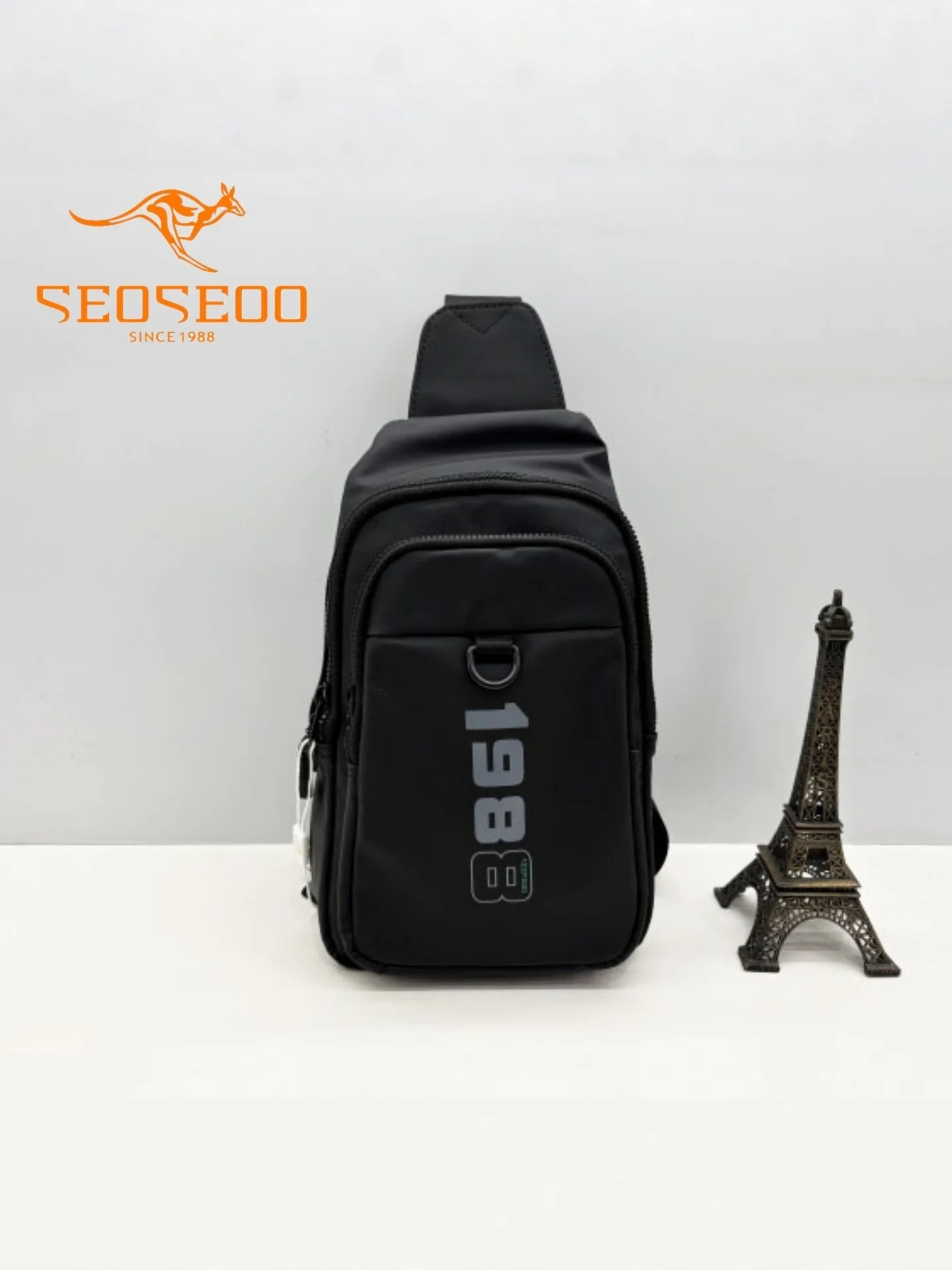sac-de-poitrine-leger-et-tendance-pour-homme-sac-bandouliere-seoseoo-kangaroo-nouvelle-collection-2026-sac-decontracte-en-tissu-oxford