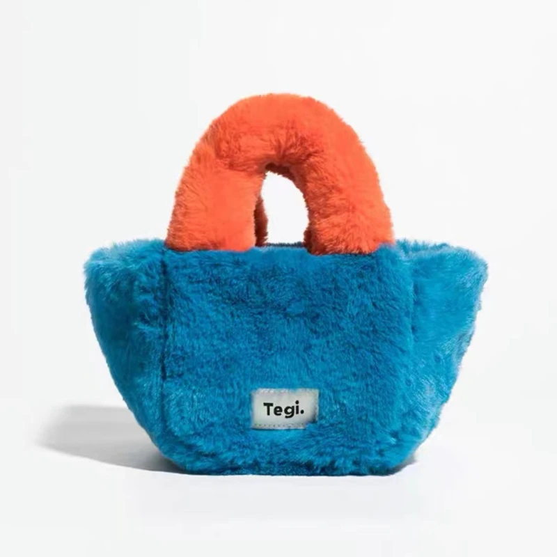 女性のためのキャンディーカラーの小さなぬいぐるみのハンドバッグ,模造毛皮の女性のハンドバッグ,ハンドル付きのファッショナブルな冬のバッグ