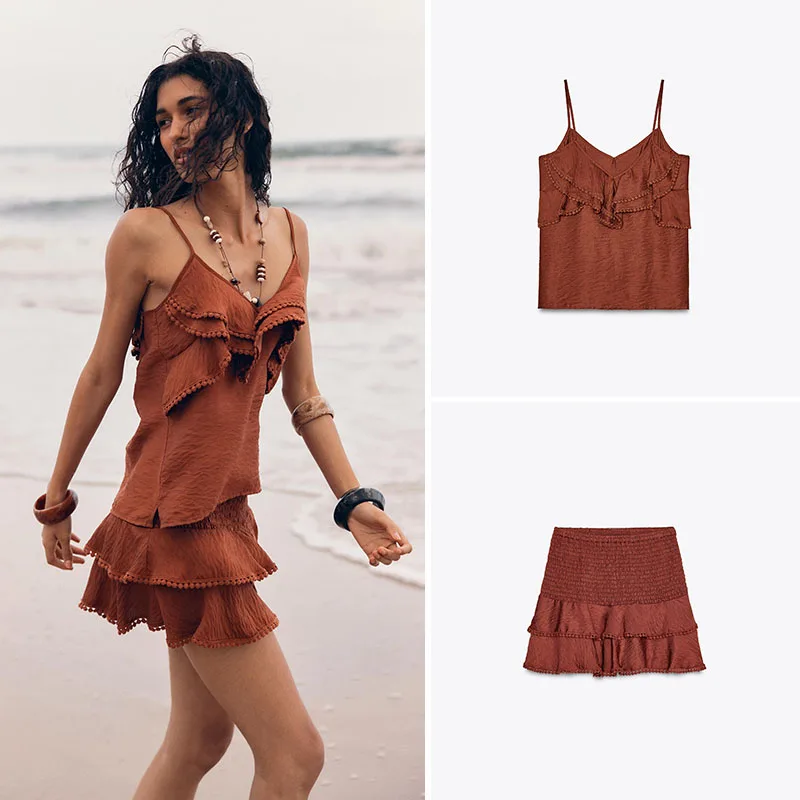 

Новый летний женский комплект: топ и юбка-брюки, модный этнический сценический костюм для женщин в возрасте около 25 лет.