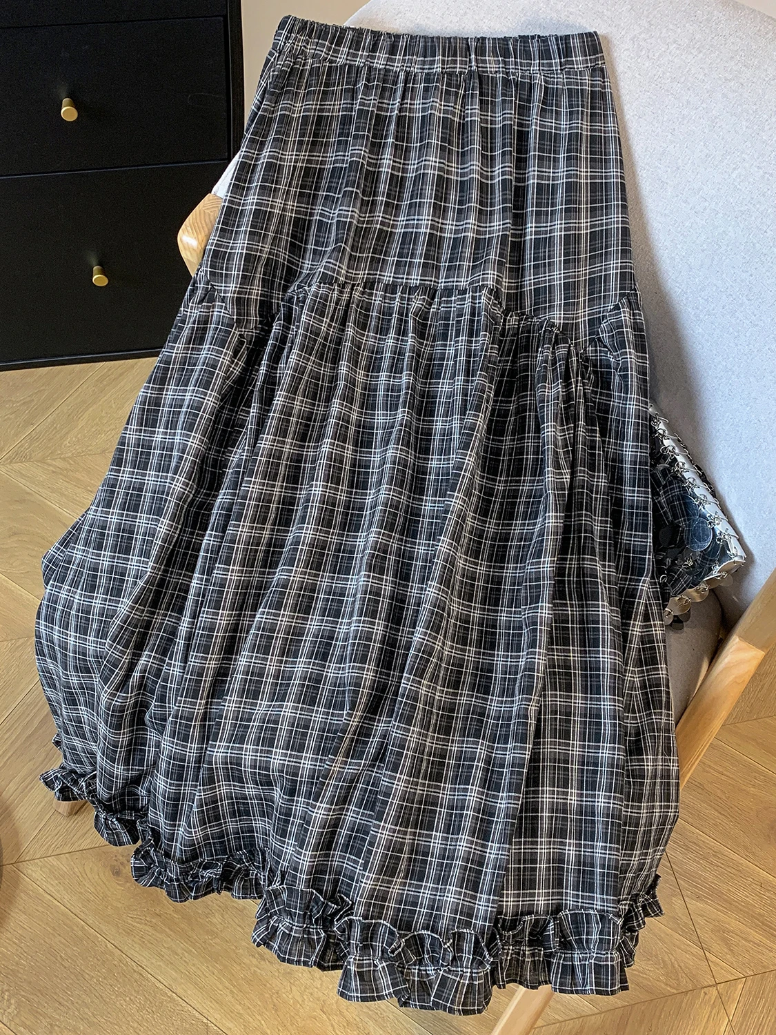 

Retro Plaid f Skirt Women's Summer Forest System Design Sense Splicing Earlet Lace A-Line Midi Skirt High Waist Thin Model