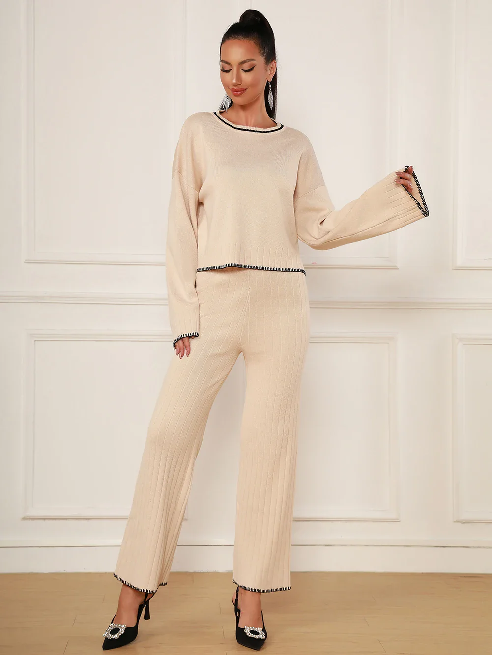 2025 ฤดูใบไม้ผลิสบายๆผู้หญิงถักกางเกงชุดคอยาวแขนยาวหลวมถักเสื้อ + กางเกงตรง 2 ชิ้นชุด