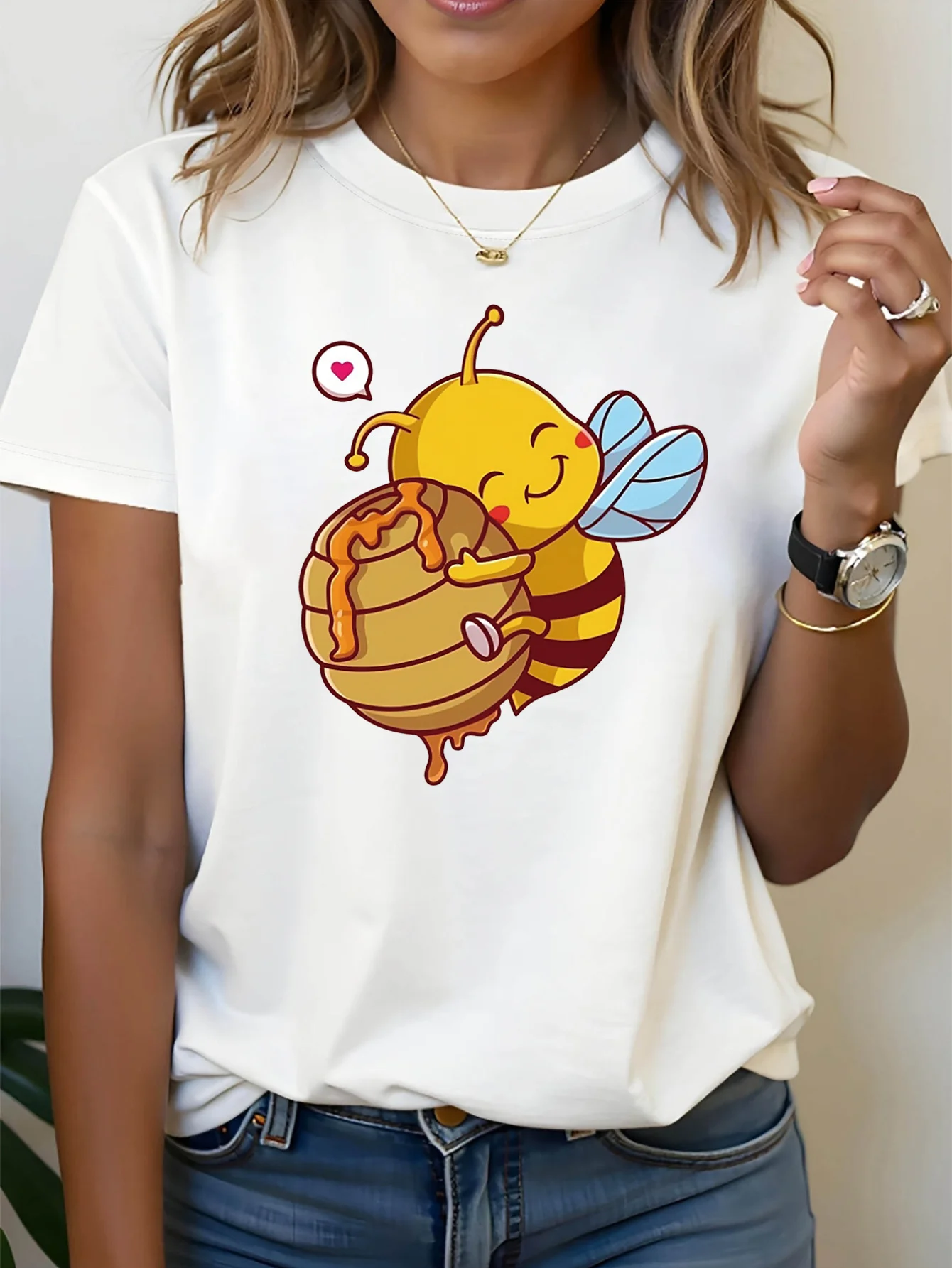 Cute Bee Hugging a Beehive Heart Print Women T Shirt for Spring Outings Playful Short Sleeve Top Everyday Wear Trendy Casual Tee