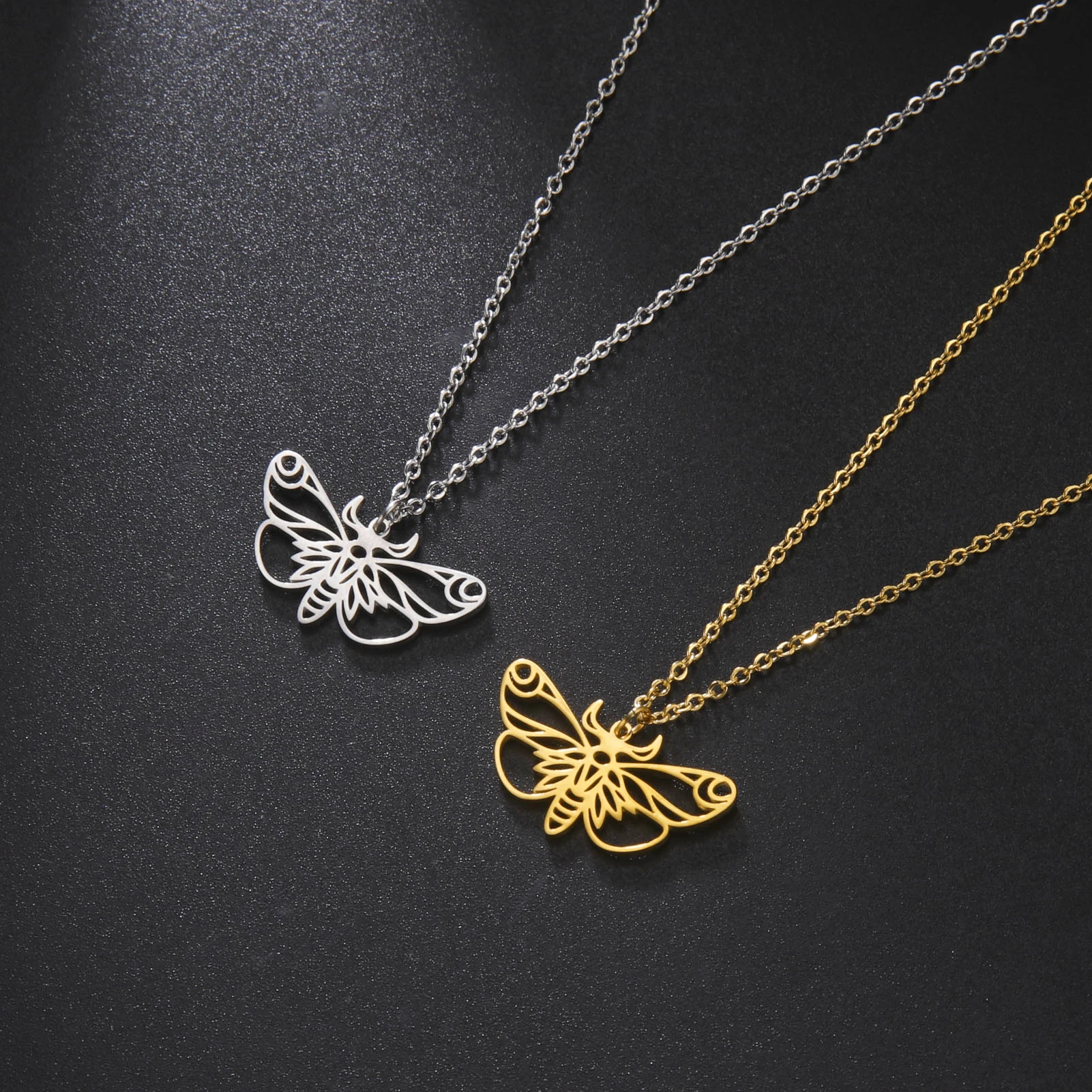 Vintage Moon Phase Luna Death Moth Pendant Necklaces for Women Stainless Steel Personality Gothic Butterfly Jewelry Gifts