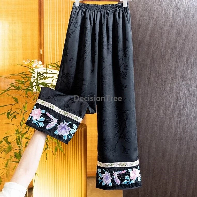 2025 semplici pantaloni ricamati cinesi versatili alla moda per il tempo libero pantaloni dritti da donna quotidiani nuovi bottoni con temperamento vintage