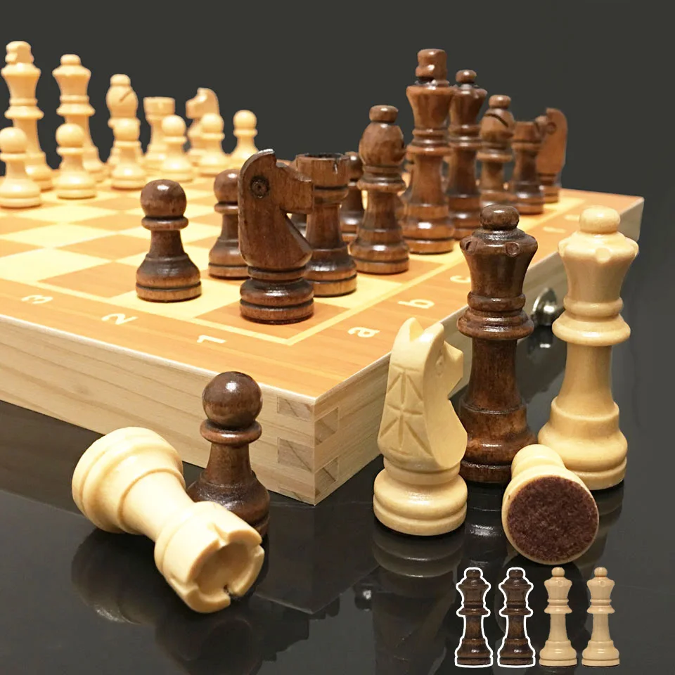

4 Queens Wooden Chess Set Family Table Game International Chess Game Wooden Chess Pieces Foldable Wooden Chessboard Gift Toy