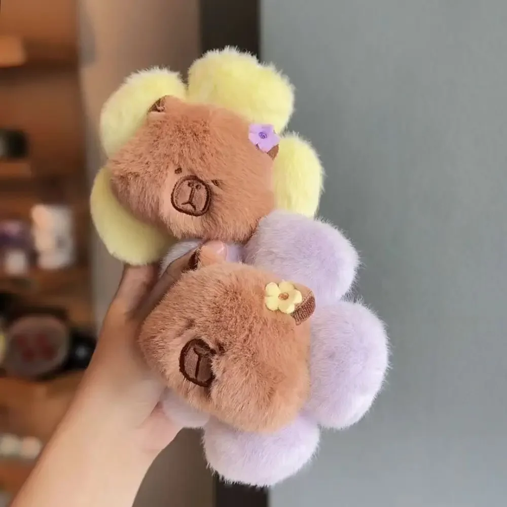 Kawaii Flower Capybara Keychain Cartoon Creative Plush Doll Bag Pendant Cute Petal Series Car Key Ring Gifts