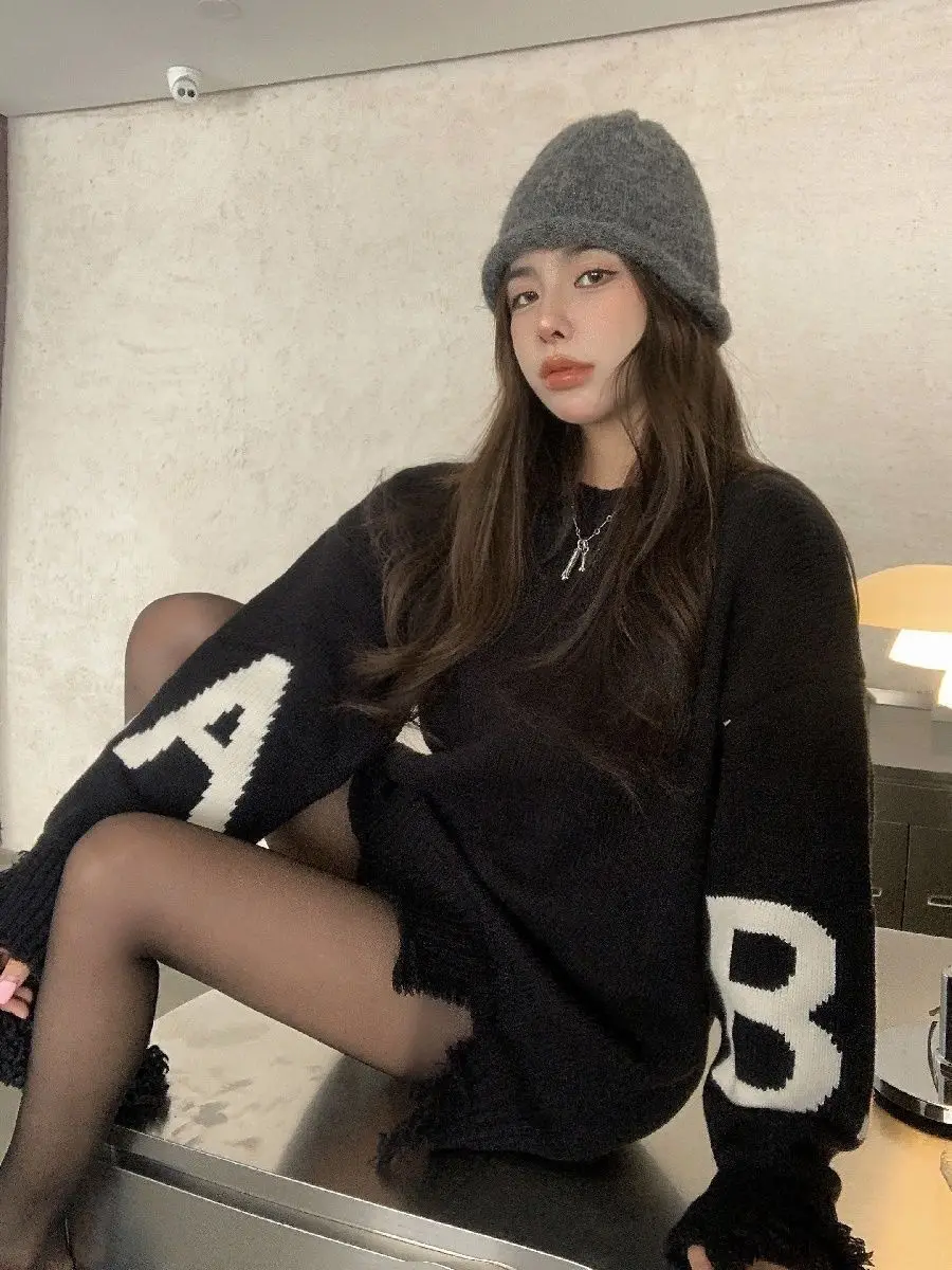 Y2K Streetwear Frayed Letter Oversize Knit Sweater Women Gothic Fashion Casual Loose Sweater Top Harajuku 2000s Clothing