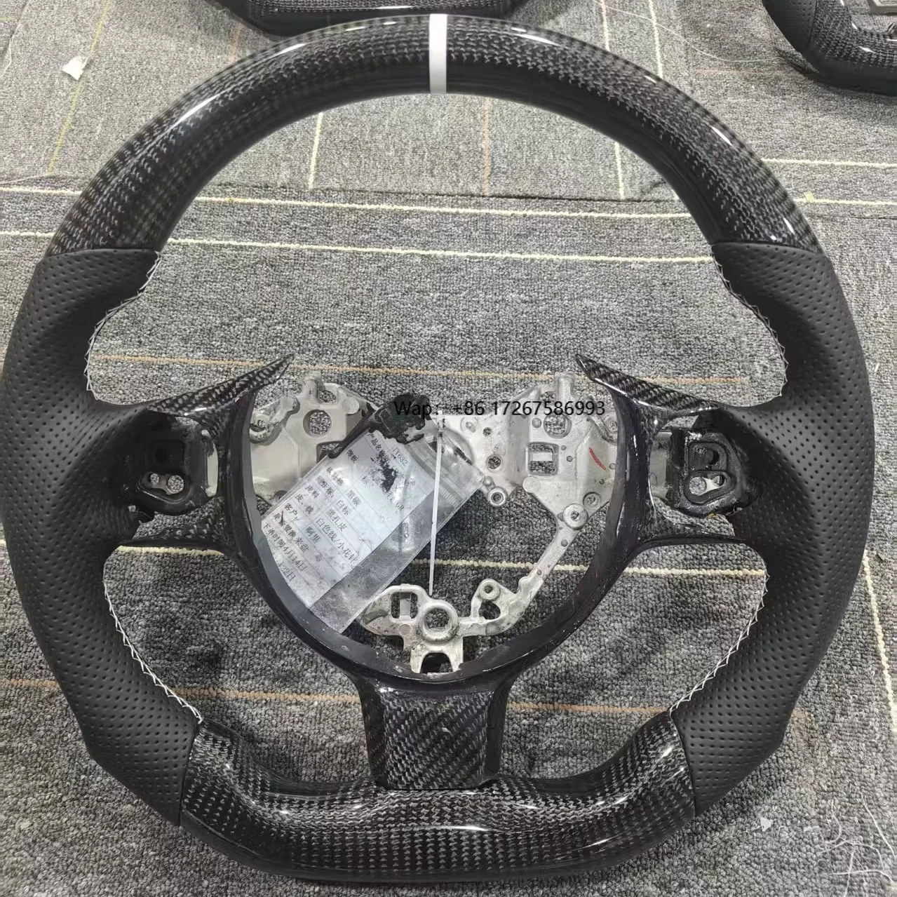 

Customized Carbon Fiber Sports-Style Steering Wheel for Gr BRZ FRS 2012-2016 Camry 2012-2016 Premium Car Accessories