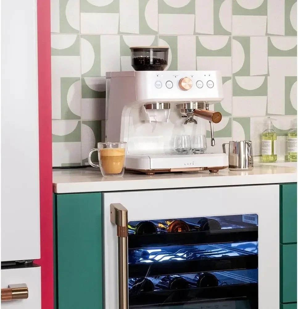 Halbsautomatische Espressomaschine von Café Bellissimo + Milchaufschäumer |   WiFi Connected, Smart Home Kitchen Essentials