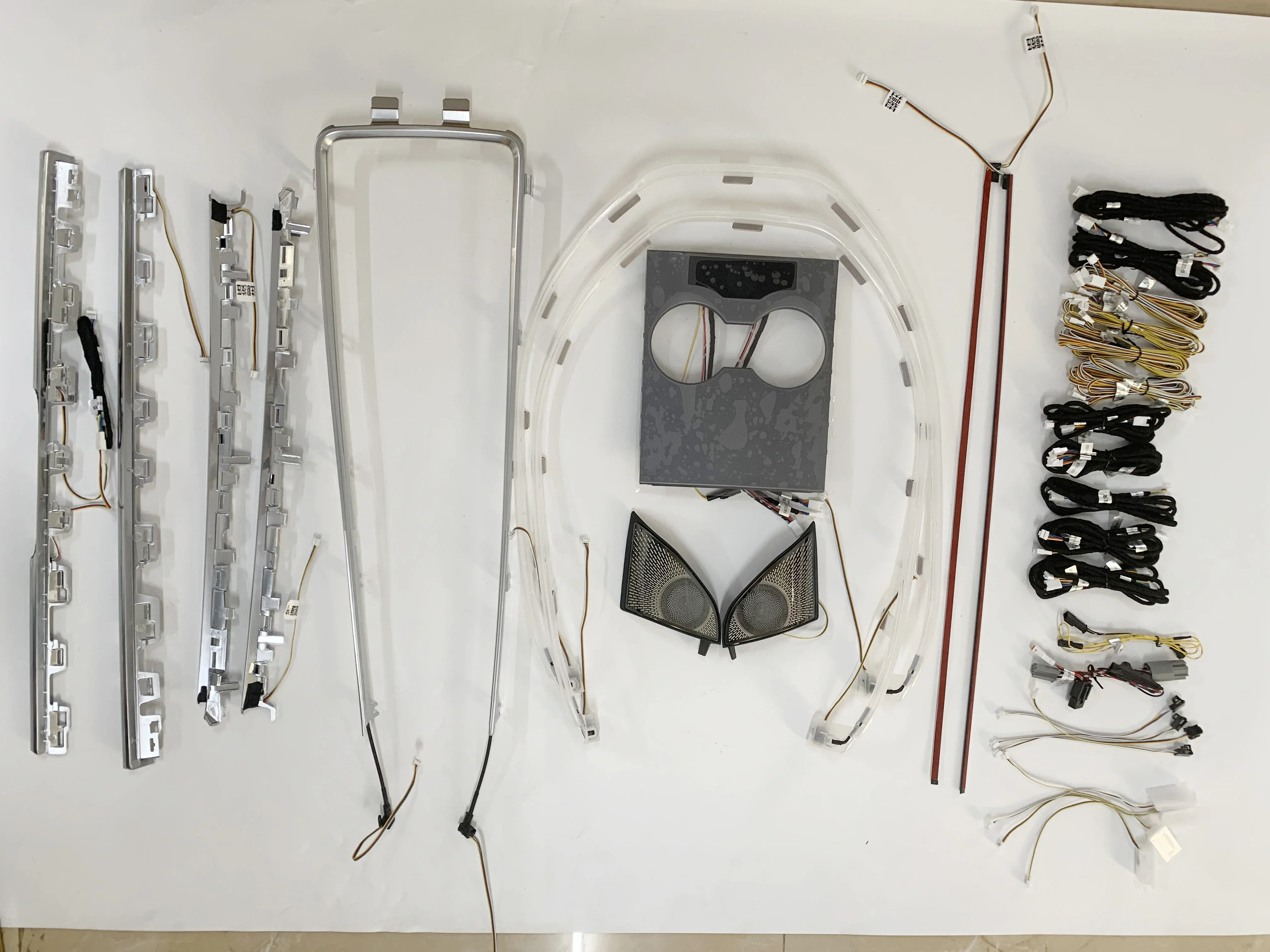 For Model 3 model 3/Y 2021-2023 Inter Lamp Touch Control Inter Flow Dynamic Laser Ambient Light Center Pillar Horn Cover