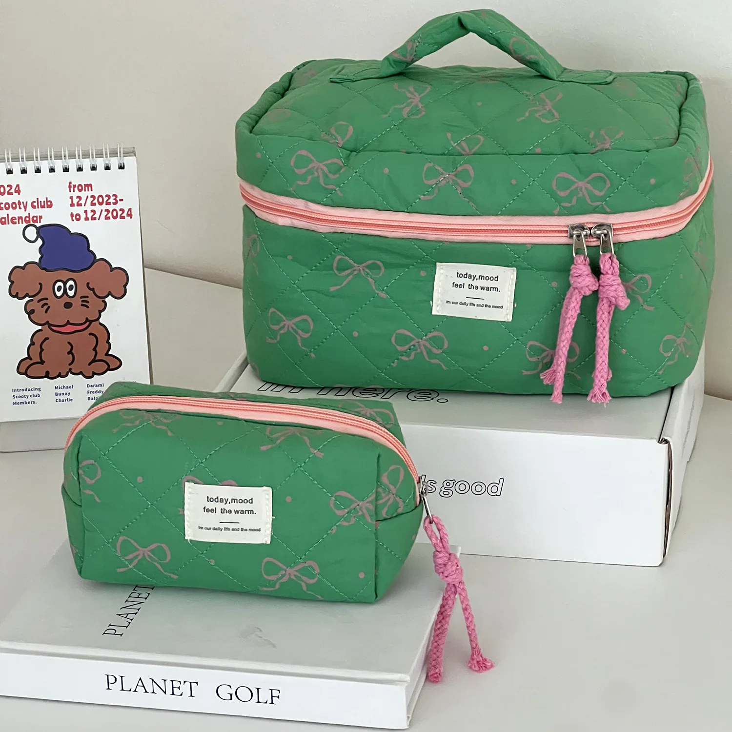 Highly Attractive Travel Cosmetic Bag, Portable Color-Contrast Handheld Storage Bag, Toiletry Bag, Green Fruit Bowknot Makeup Ba