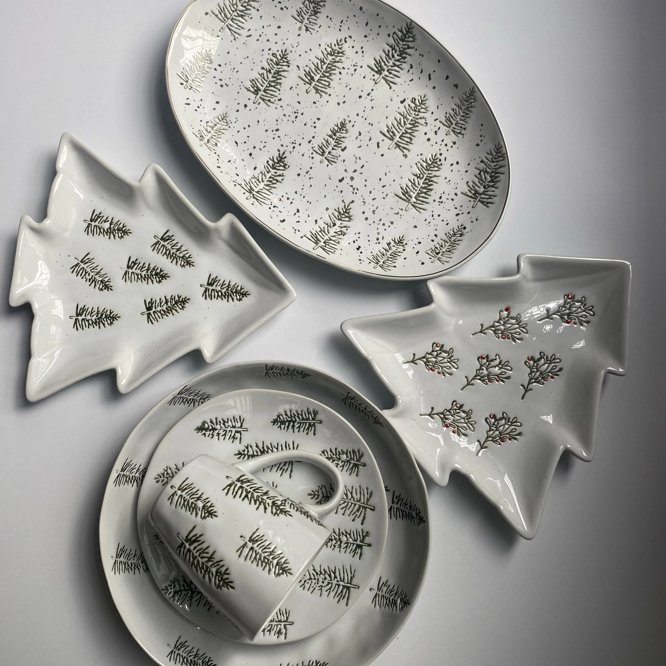 

Атмосфера, рождественская посуда, французский салат, десерт, тарелка в стиле вестерн, тарелка для рождественской елки, тисненая кружка, керамическая посуда