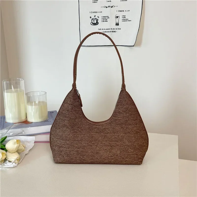 

2025 New Crossbody Bag - Quilted Leather, Simple Retro Twisted Flower, Casual & Practical for Travel & Commute