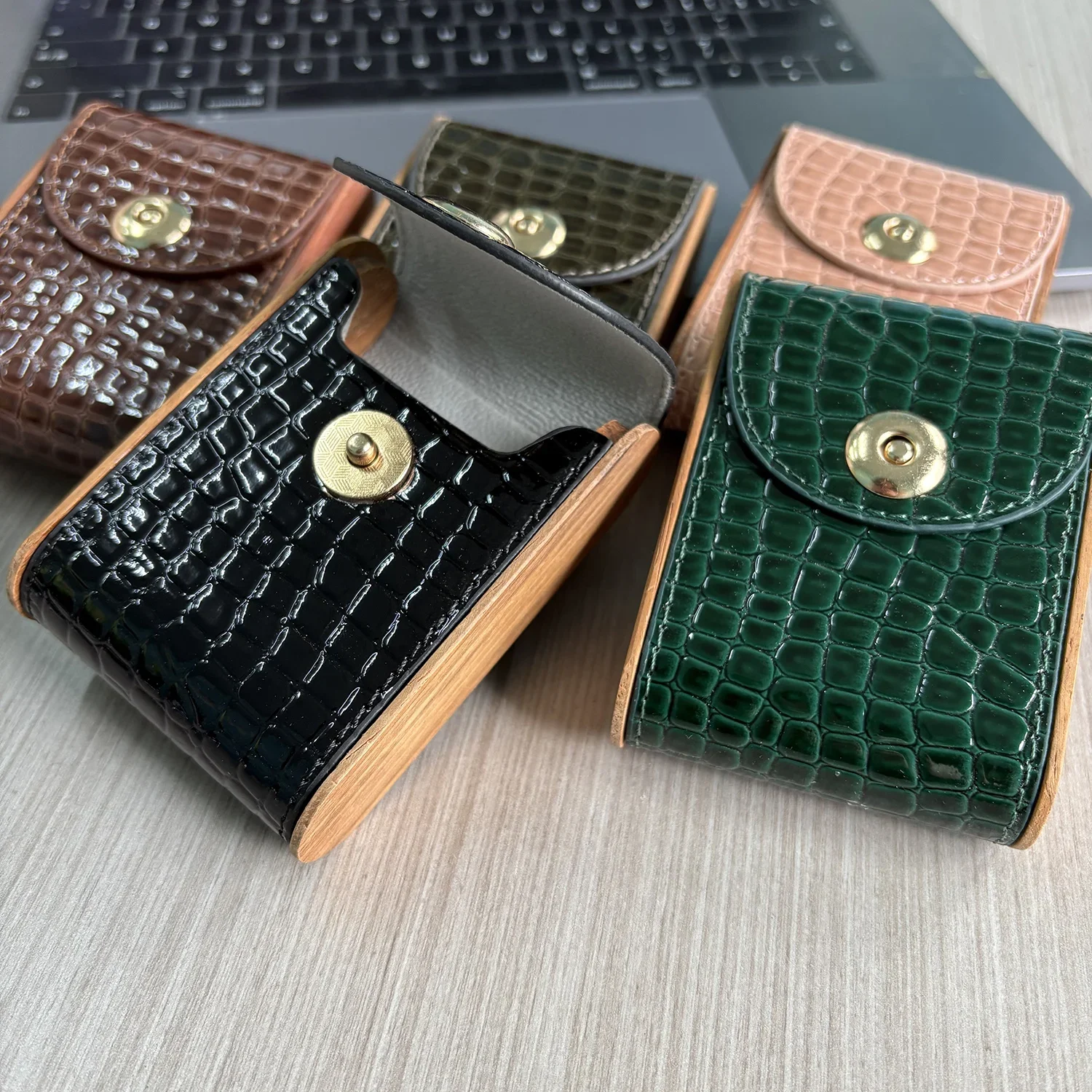 

1 шт. Элегантный деревянный портсигар из искусственной кожи — влагостойкий, толстый дизайн, подходит для сигарет до 3,54