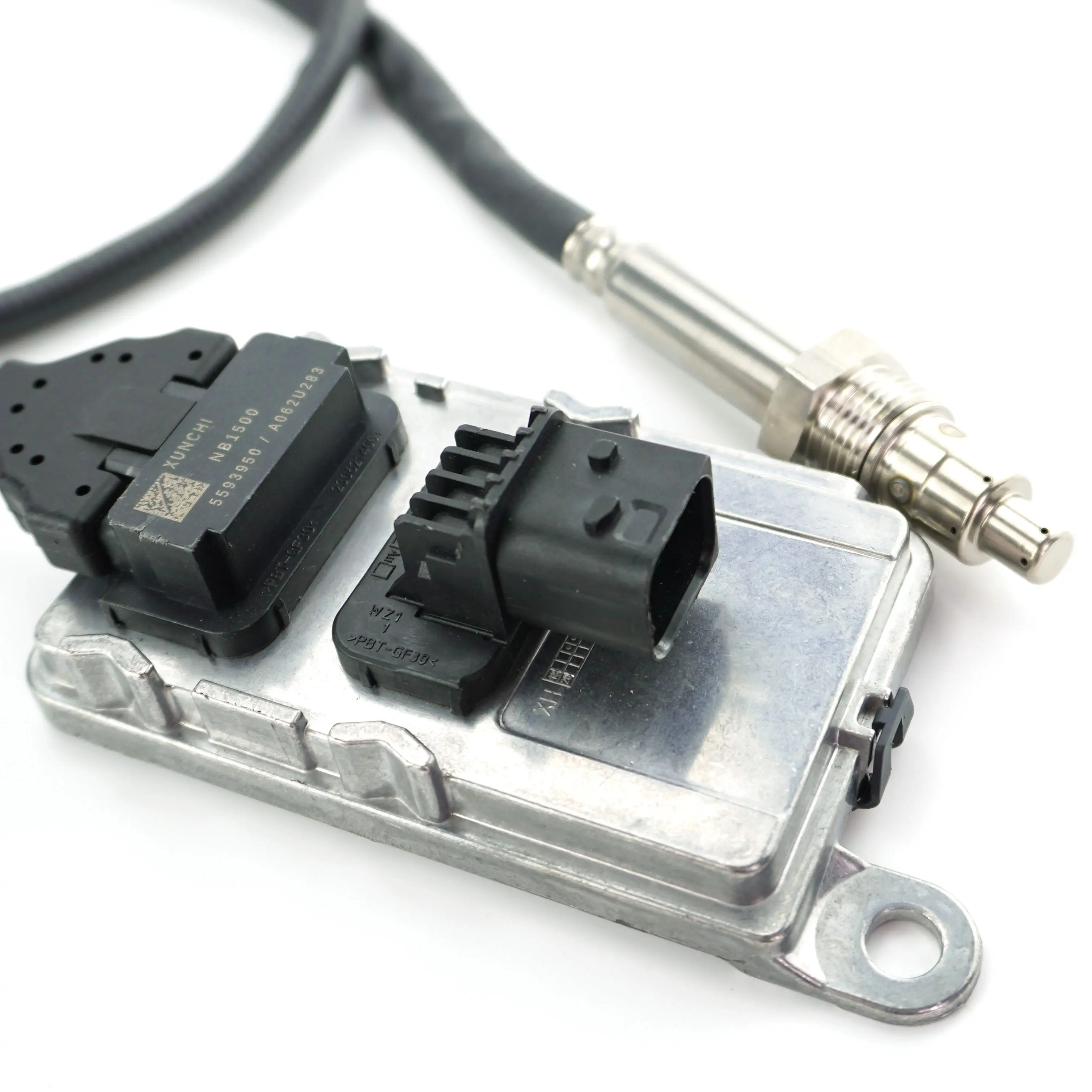 

5593950 Nb1500 A062U283 A2C17791900 04 Оригинальный новый датчик кислорода Nox для двигателя CUMMINS 24 В