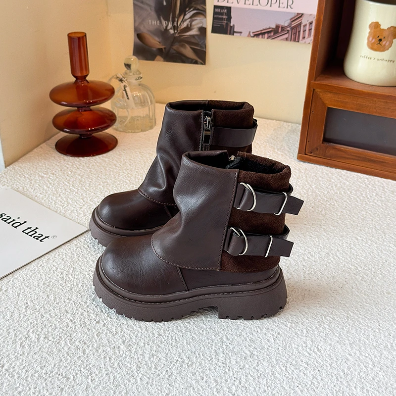 

Retro Children's Classic Ankle Boots Thick Soled Girls Causal Short Boots Non-slip Fashion Hairball Kids Leather Boots Round-toe