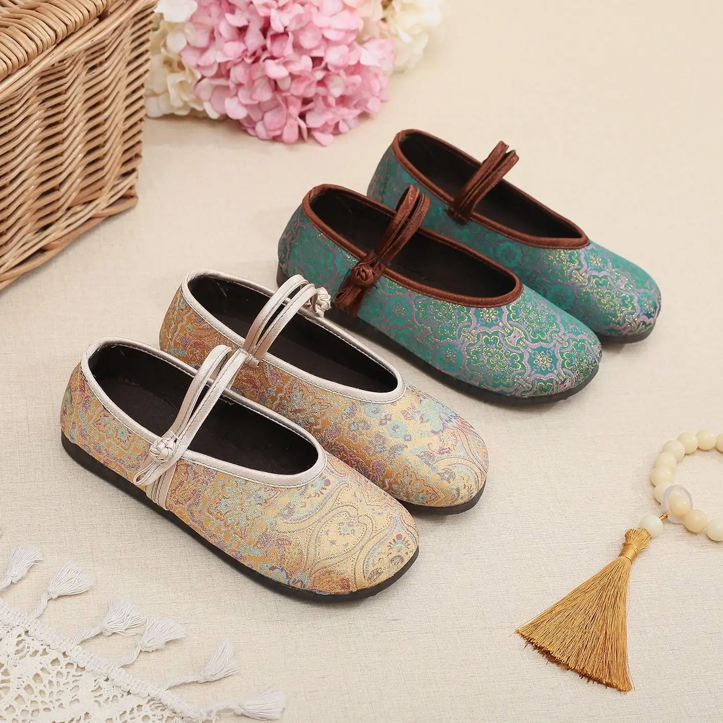 new-hanfu-dance-shoes-embroidered-slip-on-flat-heel-ankle-strap-soft-bottom-women's-shoes-ethnic-style-floral-patterned