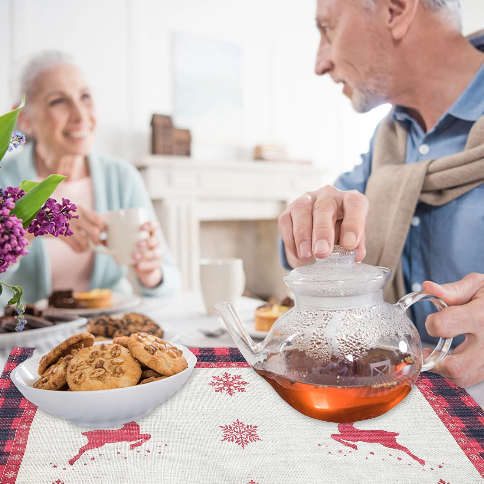 

4Pcs Creative Christmas Table Cloth Set Elegant Xmas Table Mat Ornament for Home Restaurant Party Decorations Non-Slip Surface