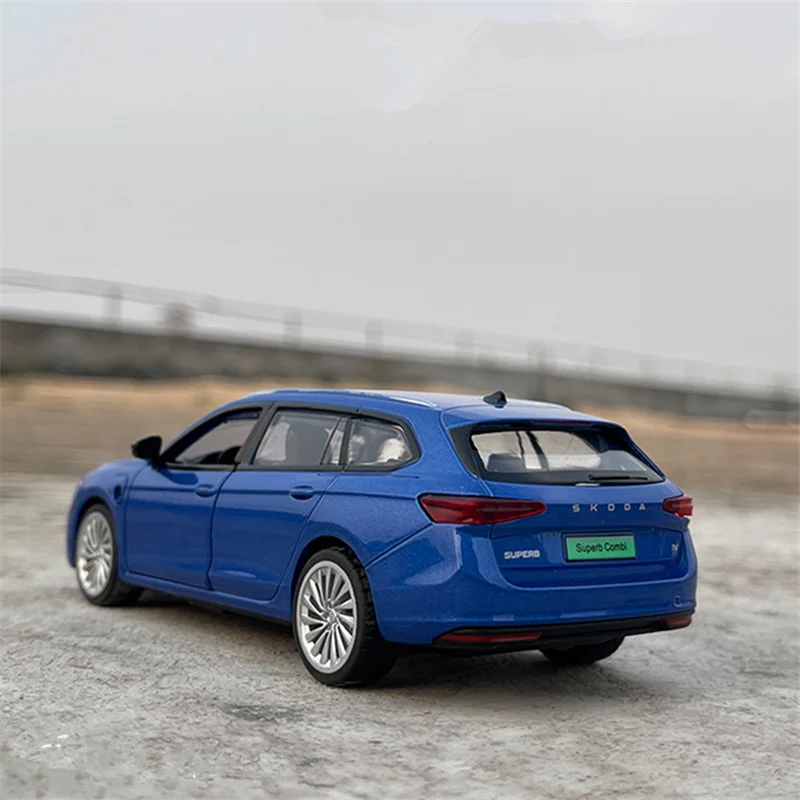 1:43 SKODA SUPERB Combi IV Alloy Station Wagon Car Vehicles Model Diecasts Metal Car Model High Simulation Collection Kids Gifts