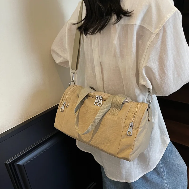 Sac à bandoulière matelassé chic 2025, bandoulière à poignée supérieure à sangle réglable, fourre-tout de poche très spacieux pour les déplacements, les rencontres et le week-end