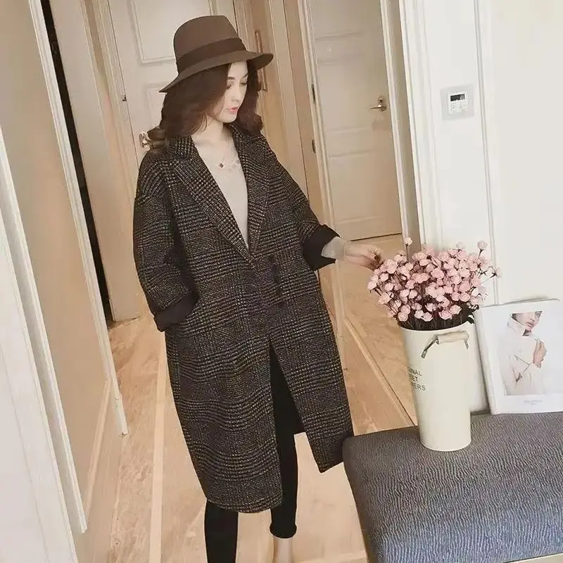 Japanese-style wool coat, women's medium-length thickened trench coat, loose-fitting large-size Korean-style plaid wool blazer f