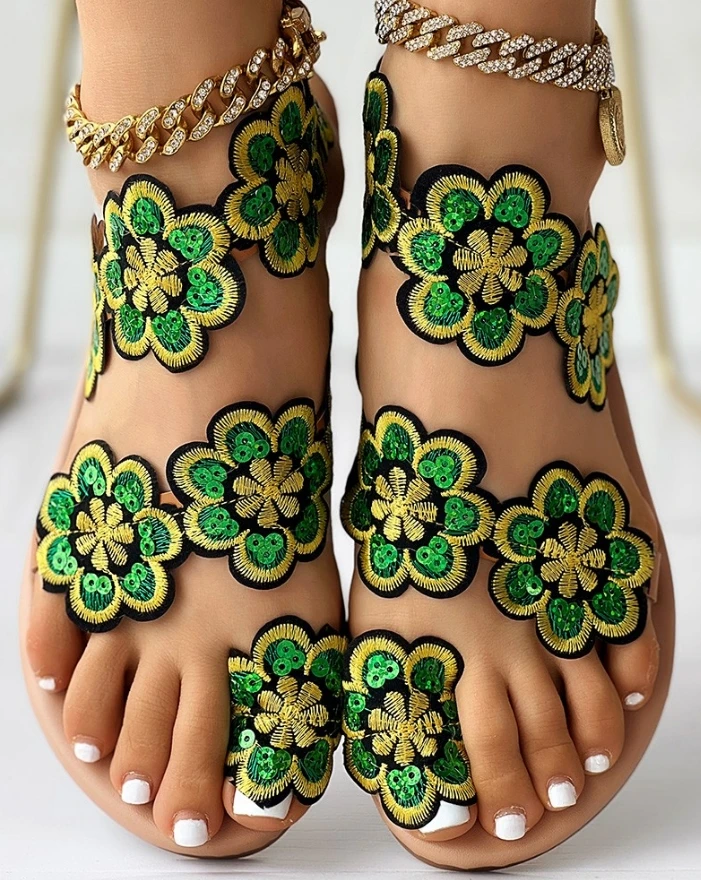 

Floral Pattern Toe Ring Beach Sandals