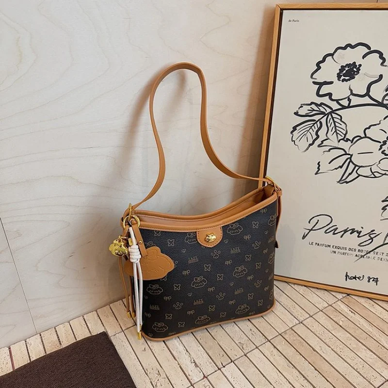 

Famous Designer Leather Women's Tote Bag Fashionable Elegant Crossbody Elegant Lining Vintage Daily Casual Bag​