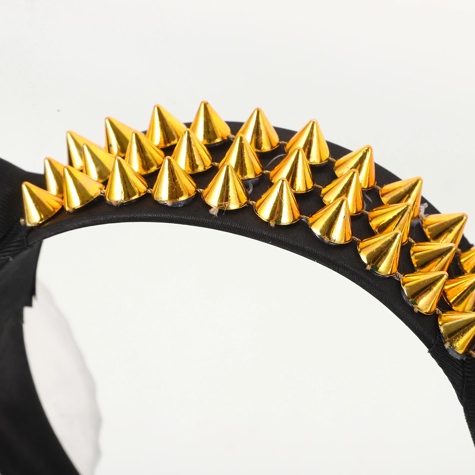 

Повязка на голову с овечьим рогом, пластиковый панк-фестиваль, обруч для волос для косплея, декор для вечеринки, реквизит на Хэллоуин, головной убор с рогами животных для женщин