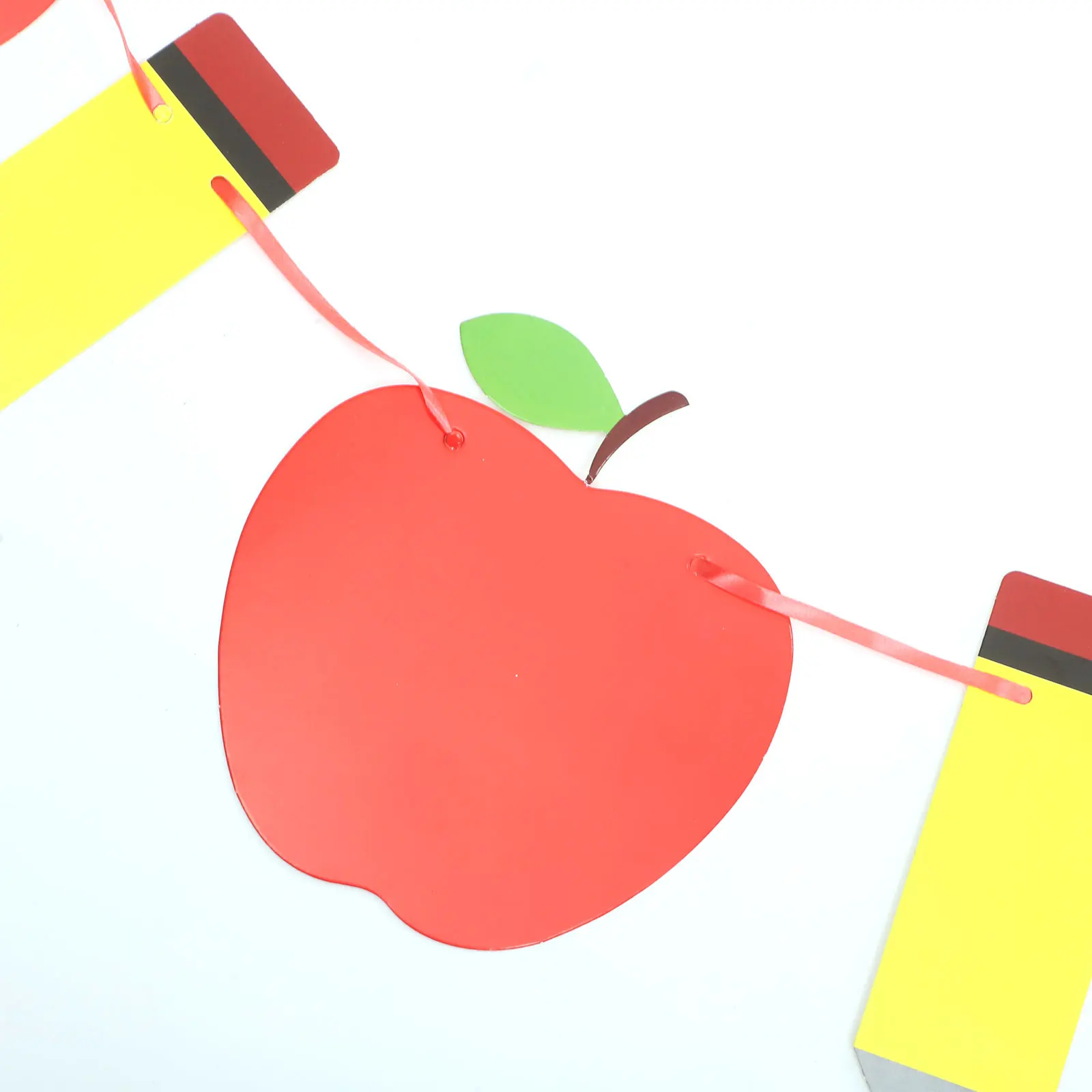 

10 Pieces Apple Flags School Decorations Back to School Banner Party Hanging naments Classroom Supplies