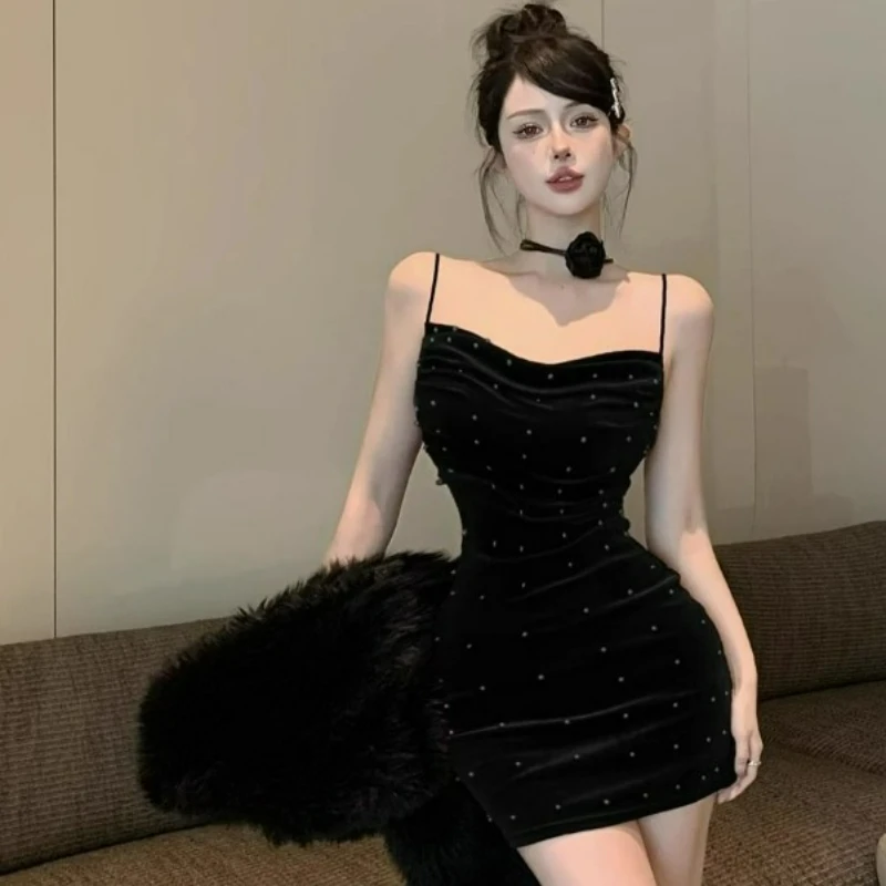 Vestido Halter de terciopelo para mujer, primavera y otoño 2026, nuevo estilo, Falda corta a la moda para chica, vestidos ajustados sin tirantes de alta sociedad