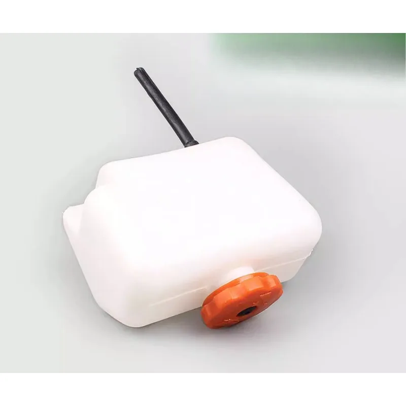 Suitable for YD-78 Large Chainsaw Oil Tank Assembly, YD-81 Blower Wind Power Fire Oil Tank