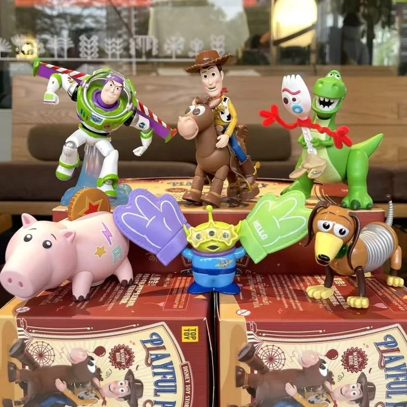 

TOPTOY Disney Toy Story Playful Moment Series слепая коробка фигурка Коллекционное украшение для подарка на день рождения для детей