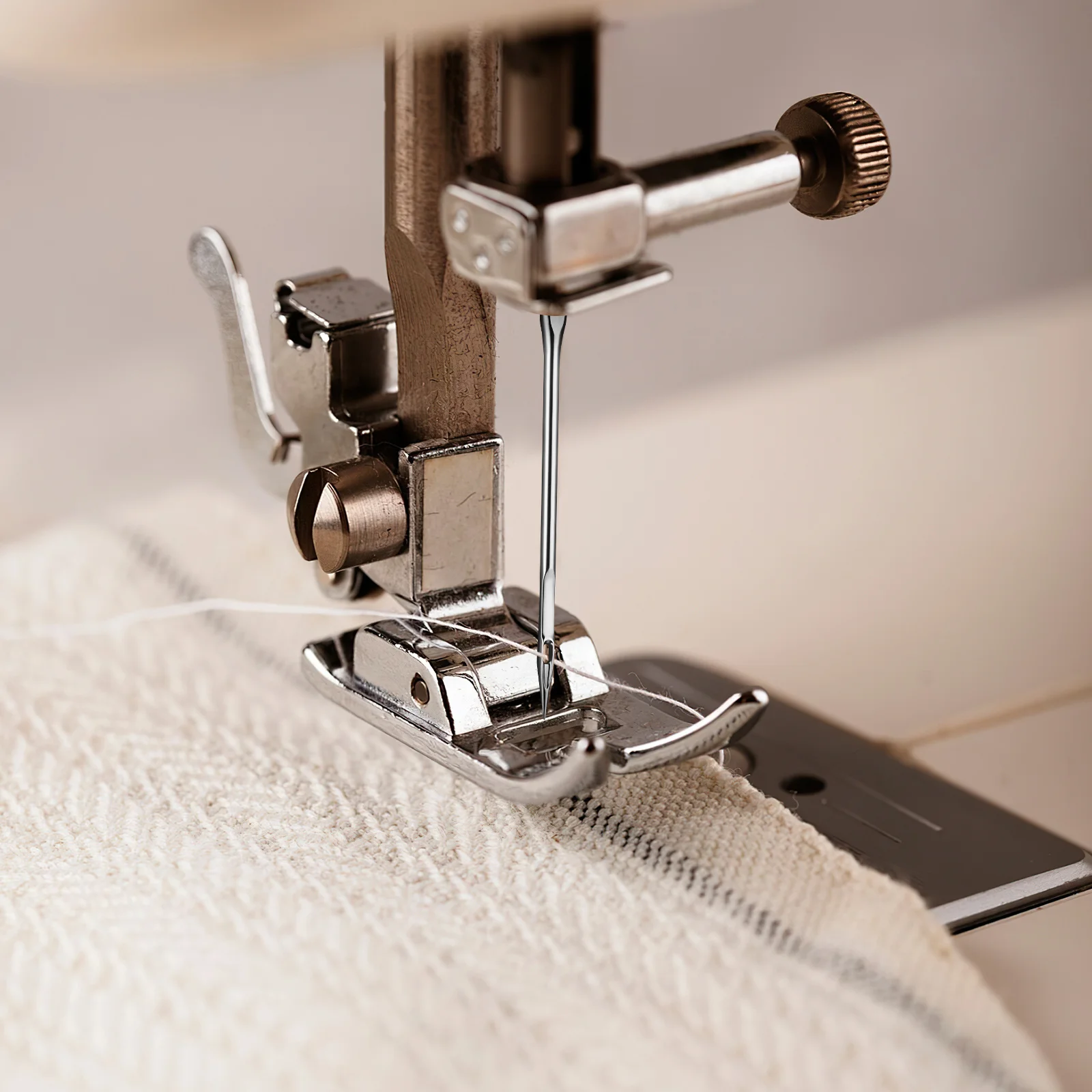 

100Pcs Sewing Machine Needles Universal Regular Point Strong Metal Stitch Precision for High Speed Sewing and Embroidery Machine