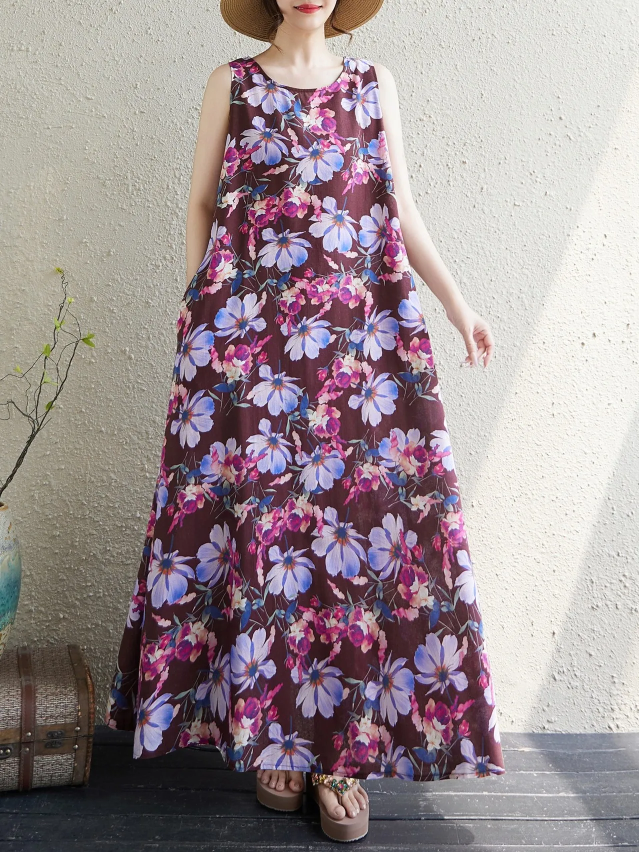 

Богемное длинное платье с принтом, женское летнее платье в новом стиле, ретро, этнический стиль, без рукавов, с круглым вырезом, свободного кроя, в нежном стиле, повседневное платье.