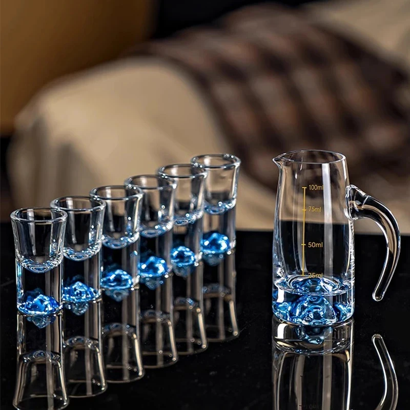 Luxury High-End Household Gold-Foil Baijiu Glass Cup Set Small One-Bite Cups With Liquor Dispenser And Bullet Cups