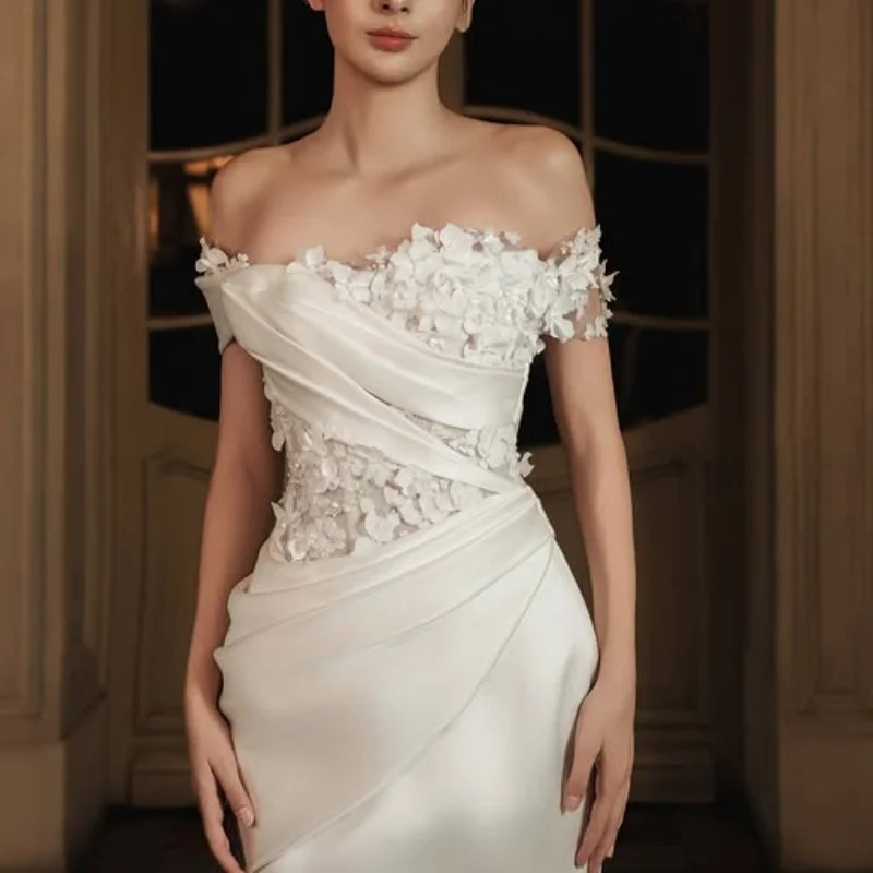 ที่กําหนดเองซาตินงาช้างสีขาว Ball Gown Royal ชุดแต่งงาน Sweetheart applique คริสตัลลูกไม้ Vestido De ลูกปัด Made Robe De