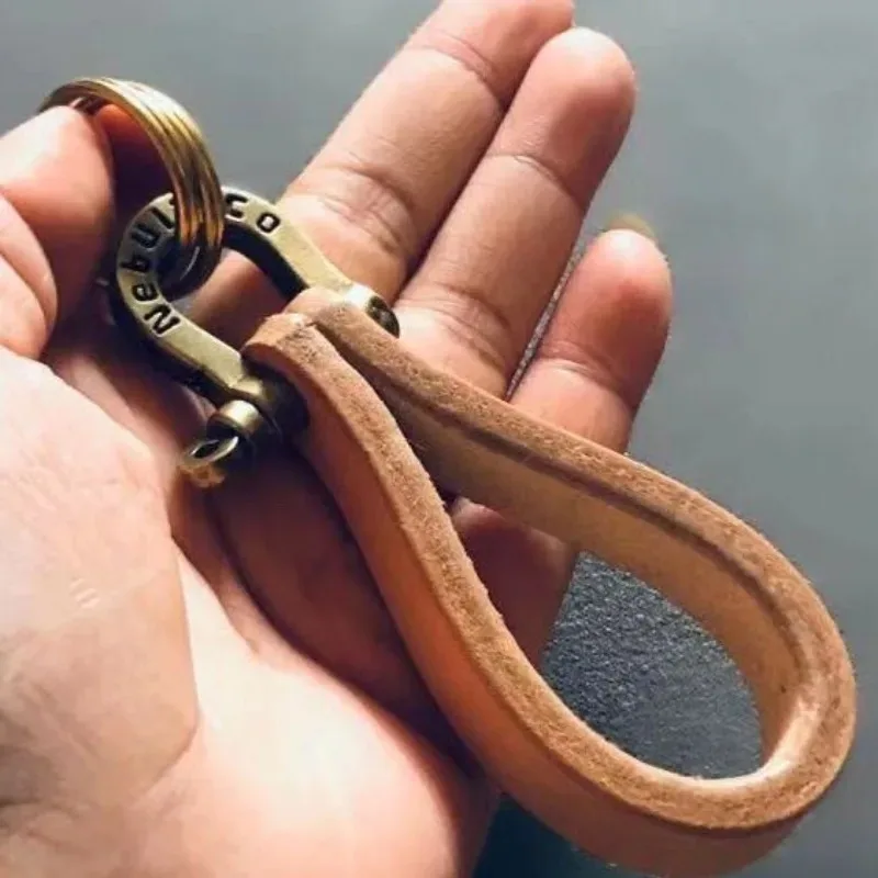 Vintage Horseshoe Buckle Genuine Top Layer Cowhide Keychain Vegetable Tanned Saddle Leather Handmade Car Bag Pendant