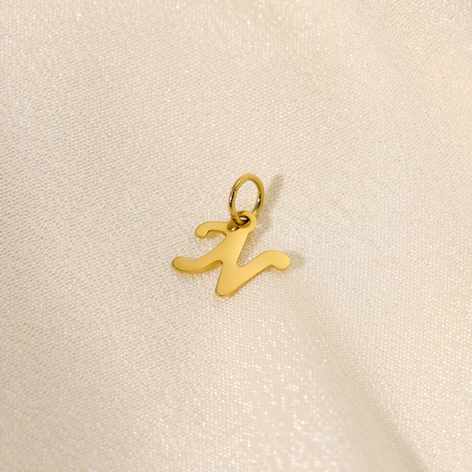 สร้อยคอประดับจี้อักษรเหล็กสแตนเลสชุบทอง18K สำหรับเครื่องประดับแบบทำมือ