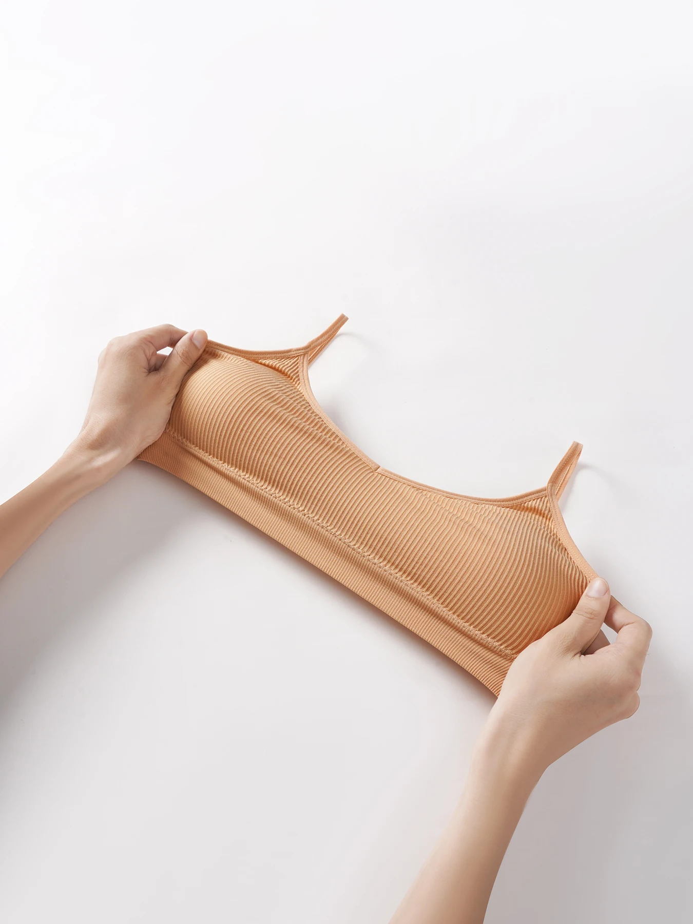 Pre-Schwangerschafts-Damen-BH mit nahtlosen Streifen für bequeme und hohe Elastizität, erhältlich in mehreren Farben