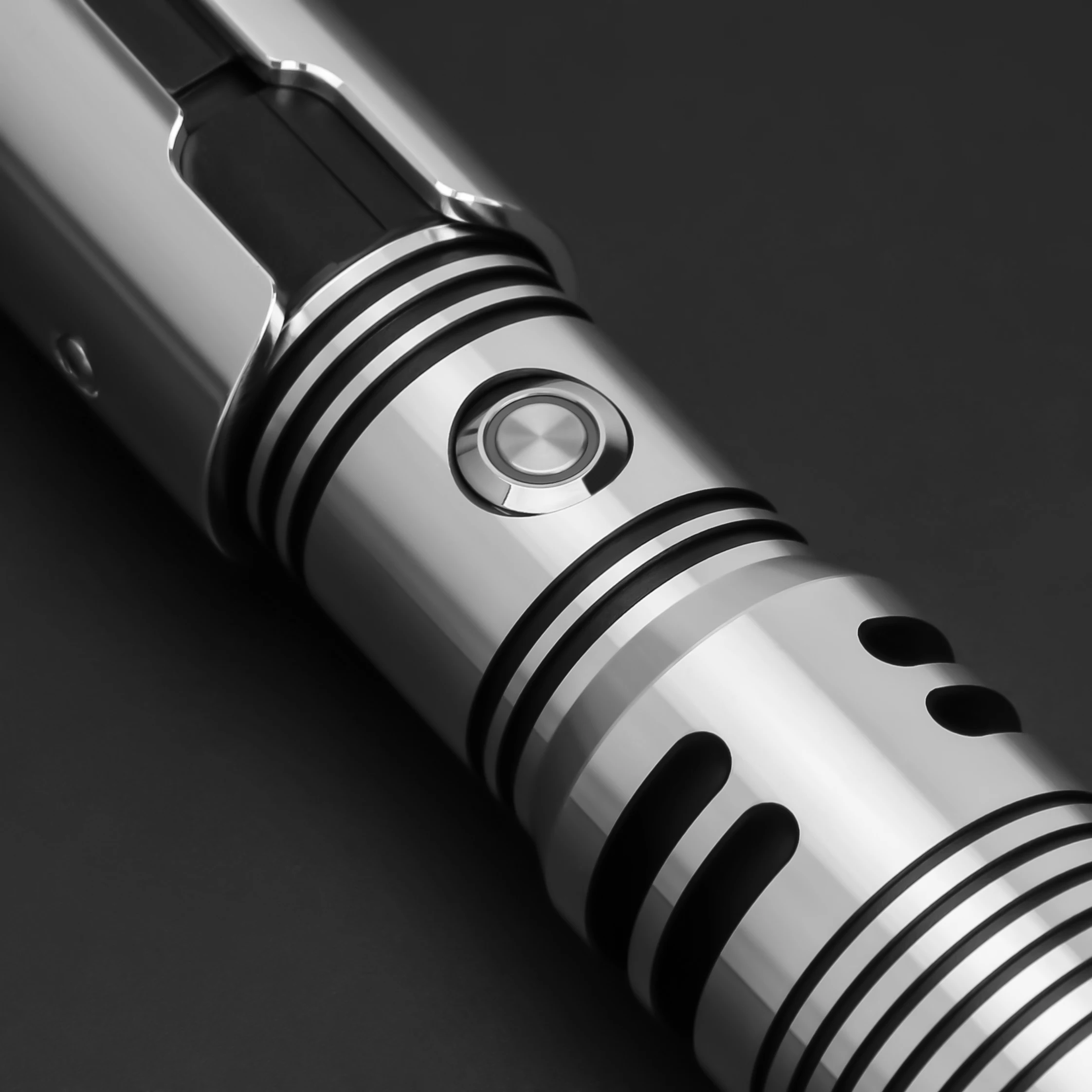 مجموعة TQXSABER كال كوستيس SE من مجموعة Lightsaber المعدنية المقببة الألوان المتغيرة 16 خطوط صوتية قوة جيدي ليزر السيف الناسف ألعاب أطفال