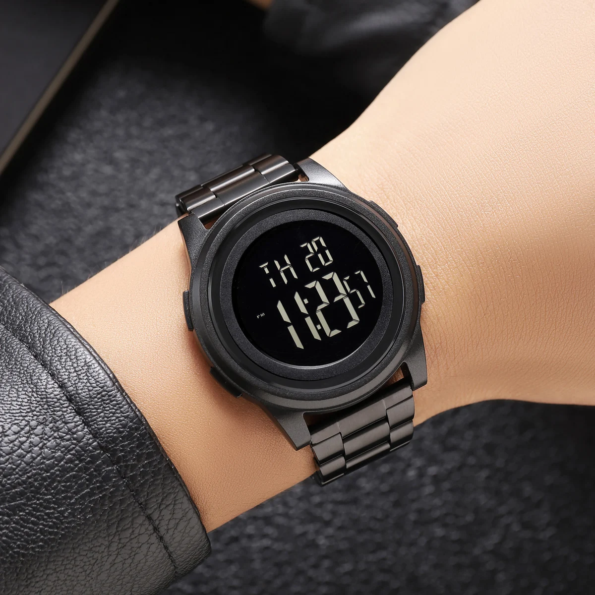 SKMEI Simple Multifunctional Wristwatch For Men Women Waterproof Sport Digital Stainless Steel Watch Business Electronic Watches