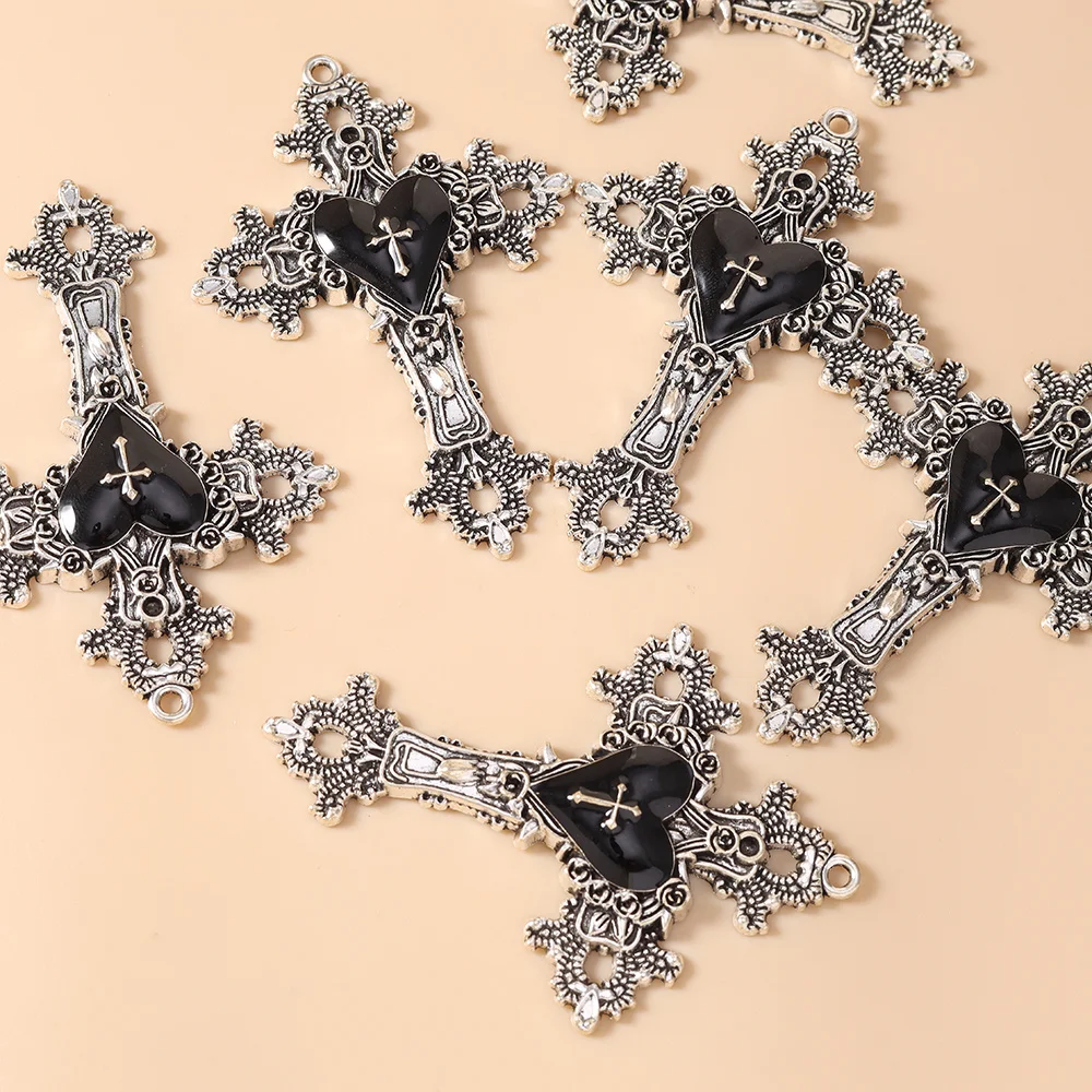 Leslie 5 Stück Gothic Personality Schwarze Herz-Kreuz-Anhänger für Schmuckherstellung Hip-Hop Kreuz-Charms Anhänger Halsketten Zubehör – Detail 4