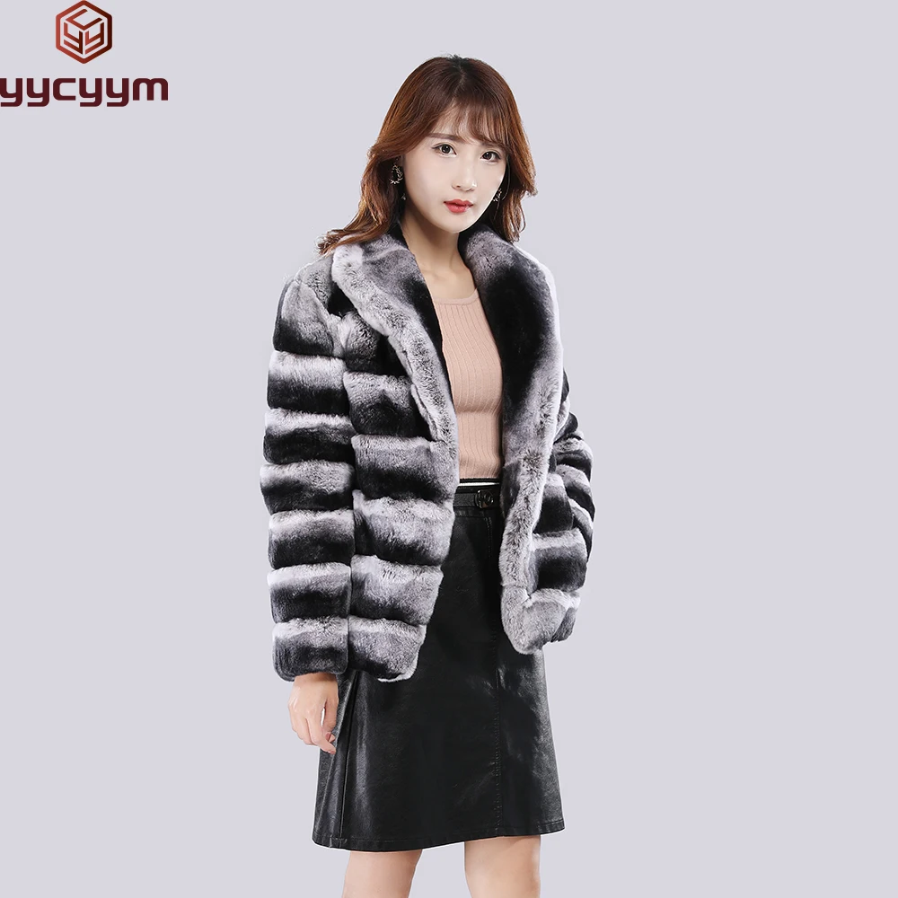 

Hot Sale Women Real Fur Coat Large Lapel Collar Short Rex Rabbit Jacket Full Pelt Fur Chinchilla Color Thick Warm Women Coat