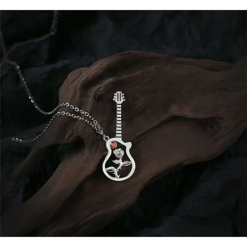 

Newly Arrived - Silver Color Through-carved Work Invisible Inlaid Imitation Rose Ruby Necklace Women's Leisure Daily Necklace