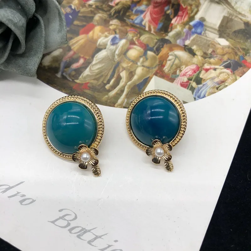 

Western Medieval Hong Kong Style Earrings Commuter Design Simple Niche Silver Needle Earrings Straw Hat Elegant Temperament Vint