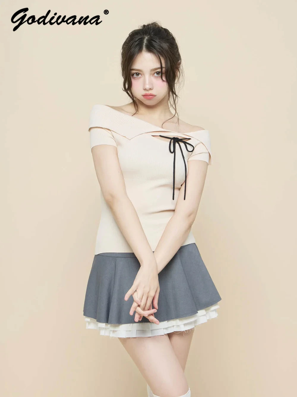 Dziewczęca koszulka z odkrytymi ramionami, dziergana, w jednolitym kolorze, z krótkim rękawem, na lato 2025, nowa japońska kolekcja, damska, codzienna, krótki top.