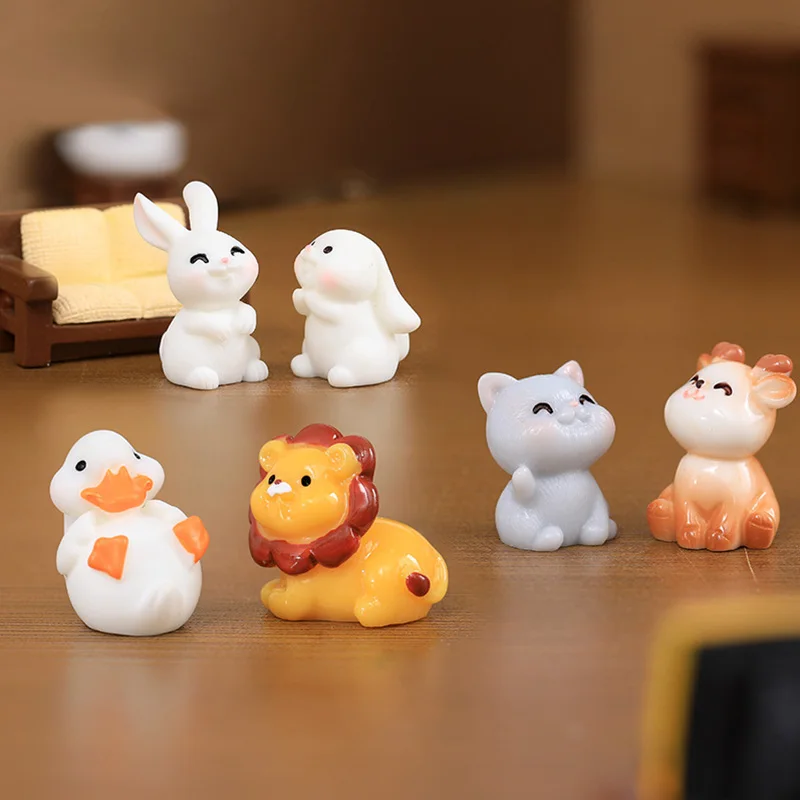 Micro Landscape Resin Small Mini Cartoon Animals Desktop Ornament Kitten Pig Rabbit Lion Deer Dog Tabletop Decorations